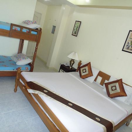 Royal Taal Inn Tagaytay City Exterior photo