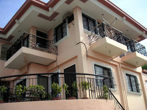 Royal Taal Inn Tagaytay City Exterior photo