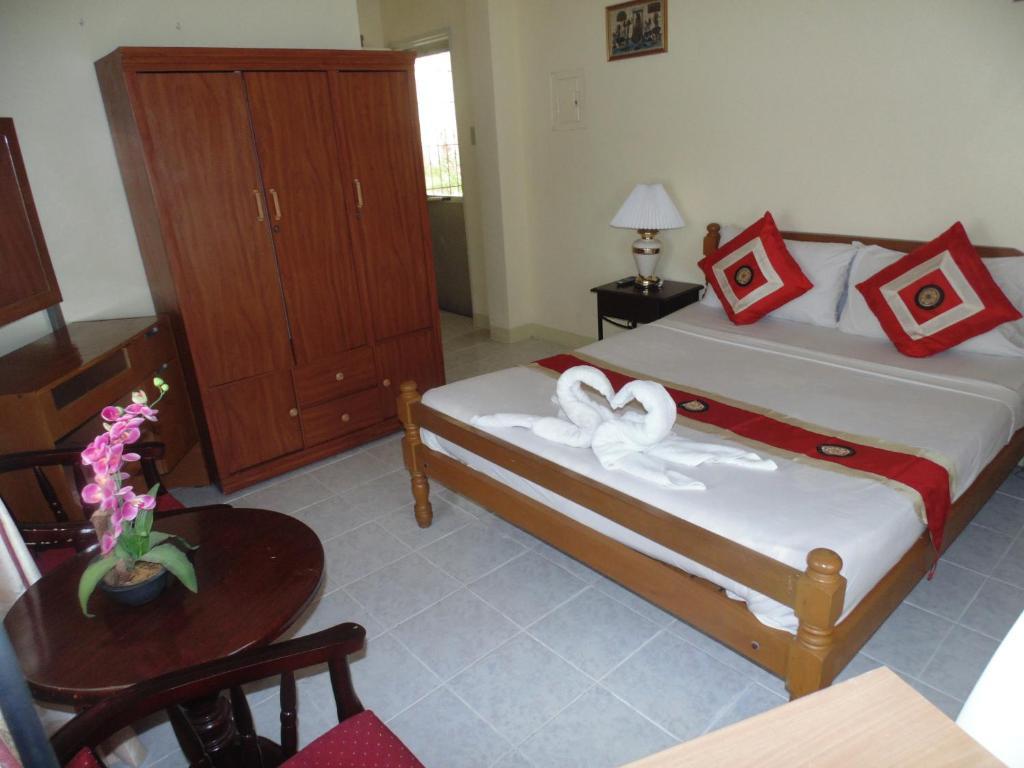 Royal Taal Inn Tagaytay City Room photo