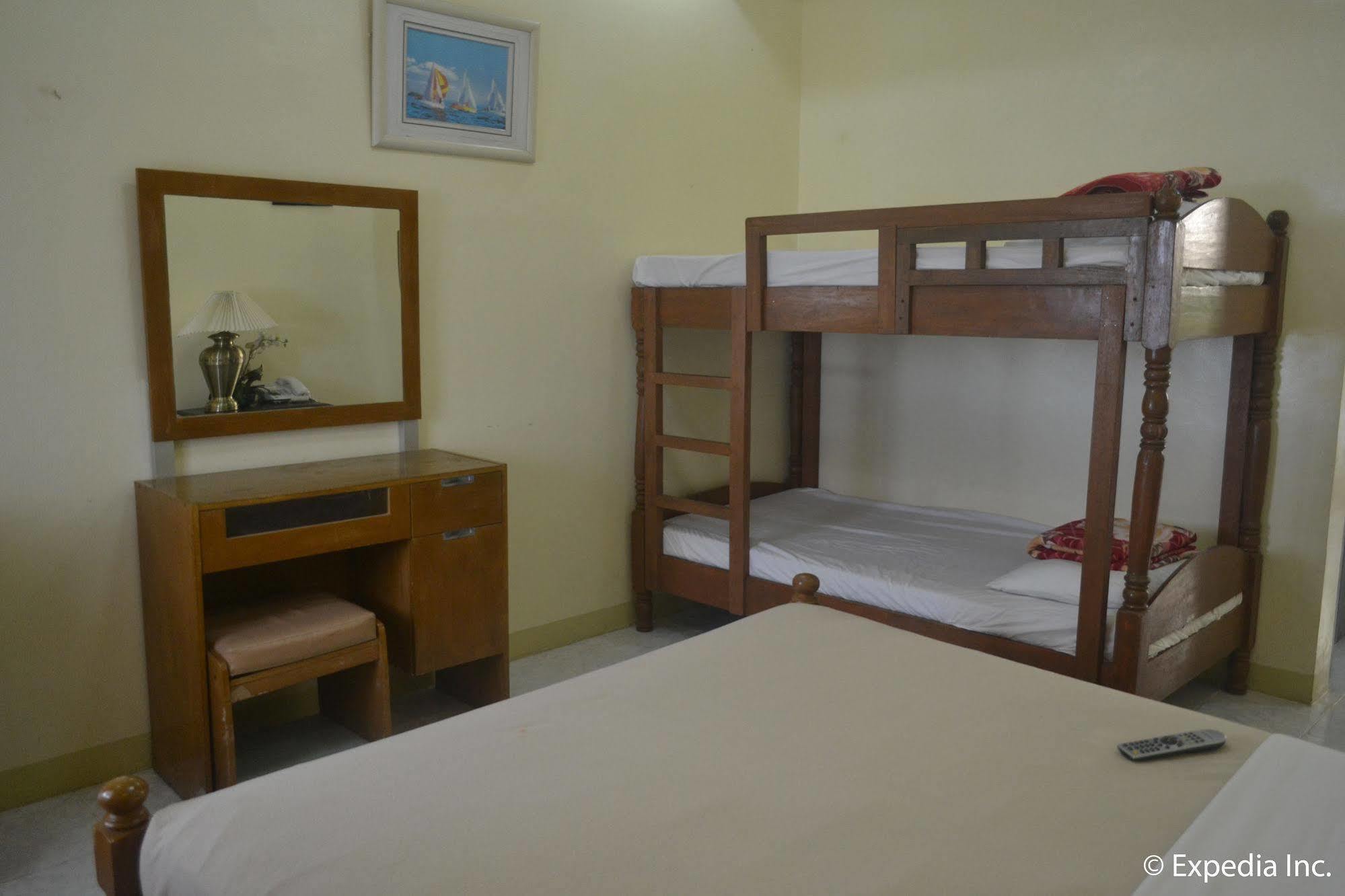 Royal Taal Inn Tagaytay City Exterior photo