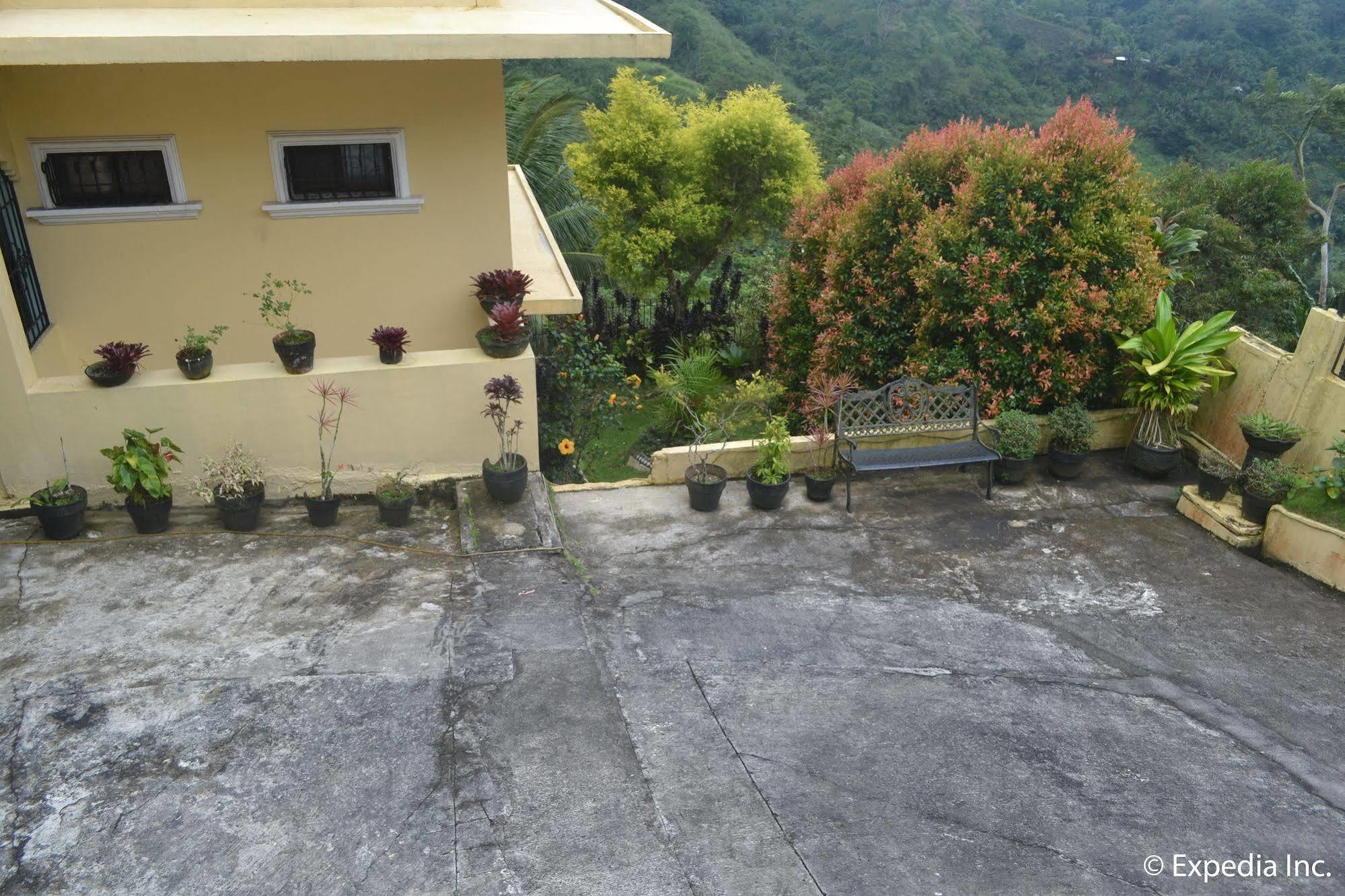 Royal Taal Inn Tagaytay City Exterior photo