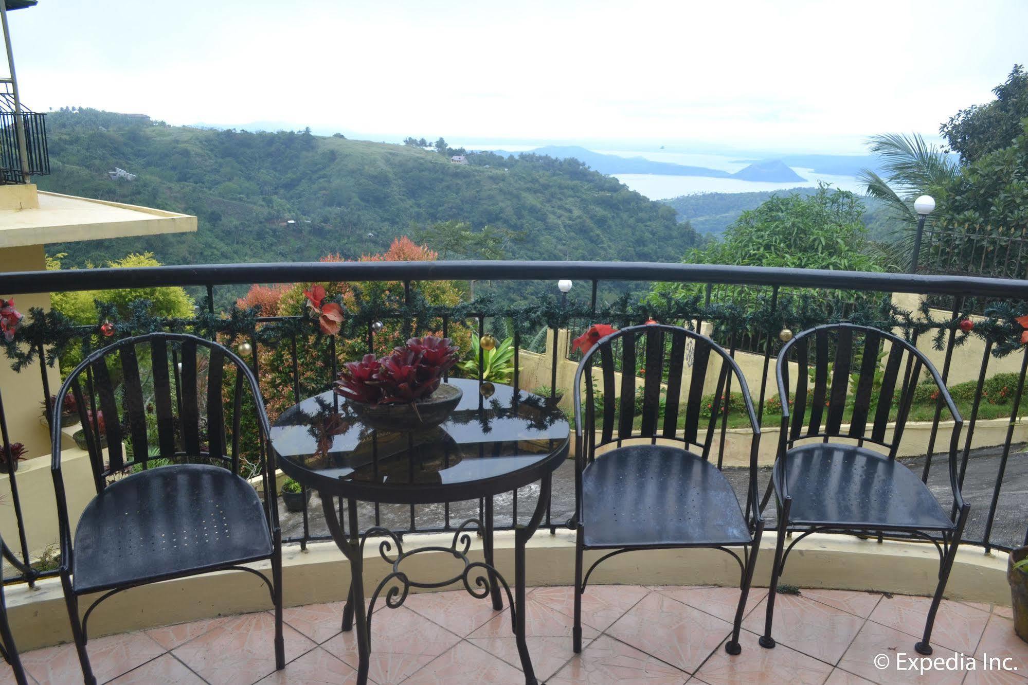 Royal Taal Inn Tagaytay City Exterior photo