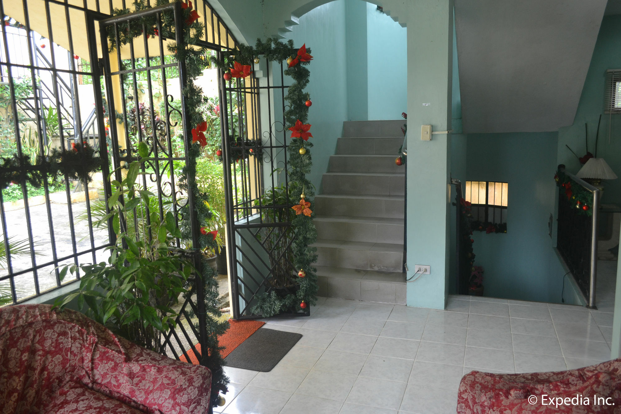 Royal Taal Inn Tagaytay City Exterior photo